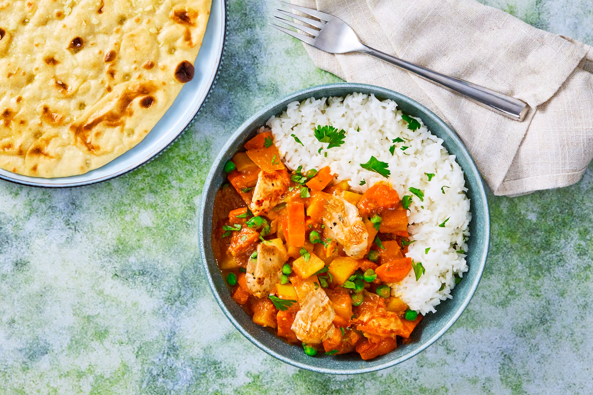Aloo Matar with Chicken & Garlic Naan
