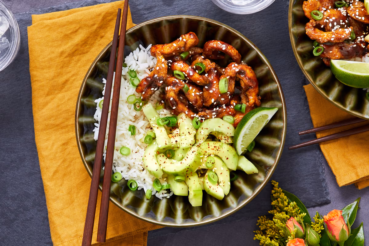 Korean-Style Chicken and Rice Bowl