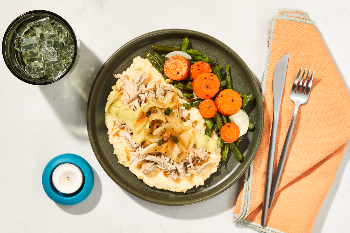 Shredded Pork & Smoked Cheddar Grits