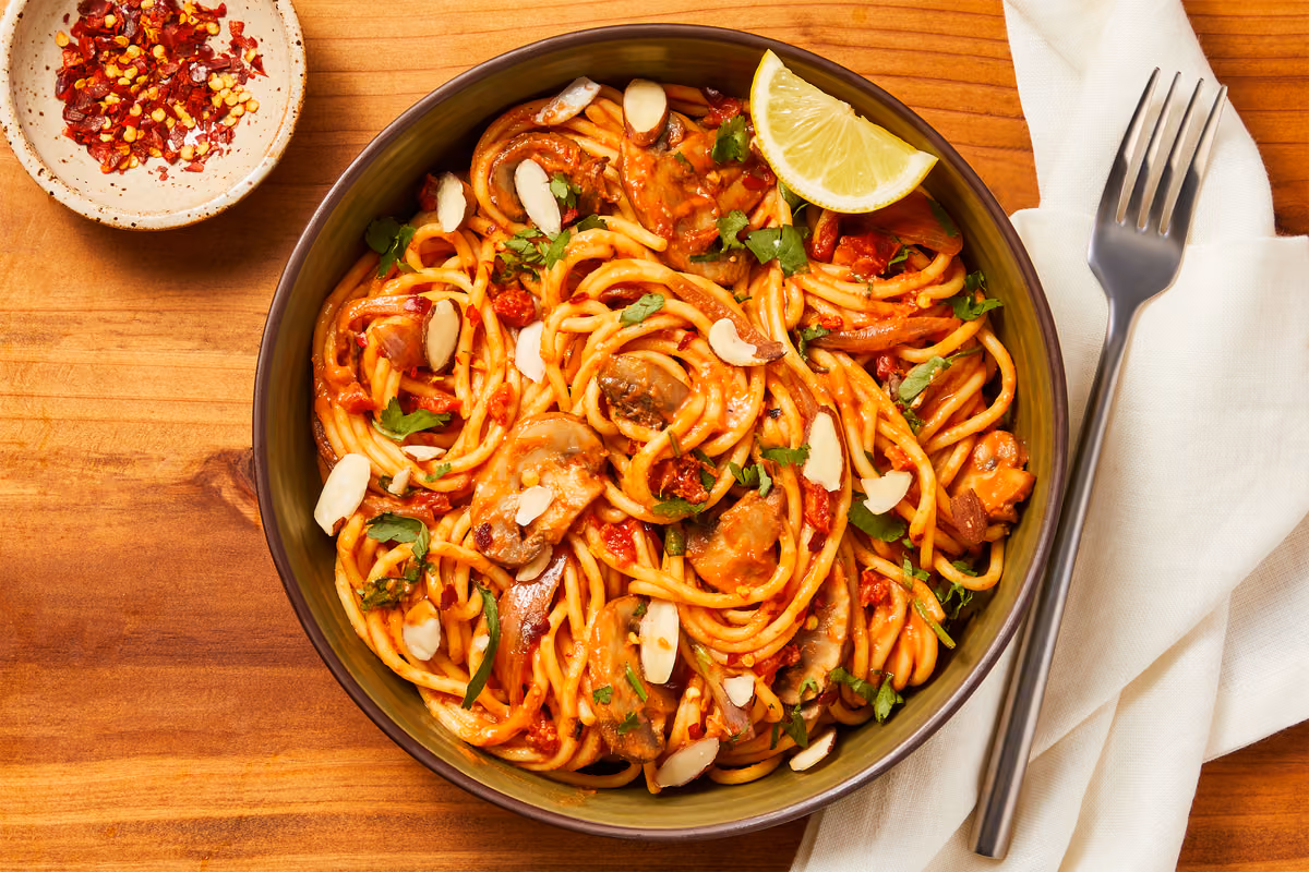 Vegan Creamy Tomato & Mushroom Spaghetti